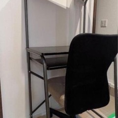 パソコンデスク&キャスターチェア　の画像