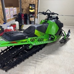 スノーモービル　2016 CAT 600 153 3インチ　の画像