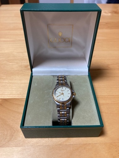 GUCCI 腕時計　レディース