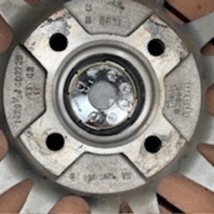 ブリヂストン　スタッドレスタイヤ　ブリザックVRXの画像