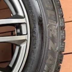 ブリヂストン　スタッドレスタイヤ　ブリザックVRXの画像