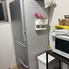 冷蔵庫の画像