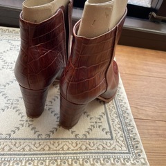 ブラウン　ブーツ　サイズ23 7センチヒールの画像