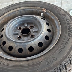 175/65r14のスタッドレスタイヤの画像