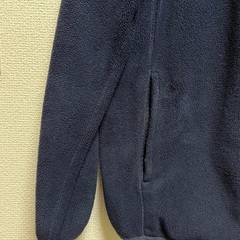 ユニクロアウター紺　XLの画像