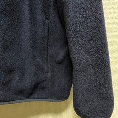 ユニクロアウター紺　XLの画像