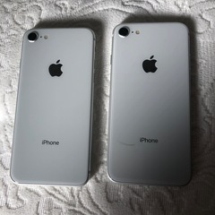 iPhone8SIMロックありキャリアauの画像