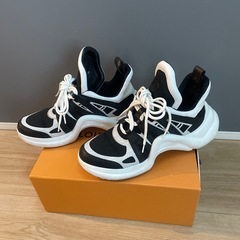 LOUIS VUITTON アークライト　スニーカーの画像