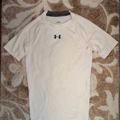 【中古】アンダーアーマー メンズ3着セット（ジャケット2点＋半袖インナー）まとめ売りの画像
