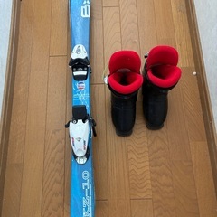 子供用　スキー板　ブーツ　防水スプレーの画像