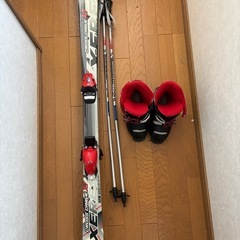 子供用　スキー板　ブーツ　防水スプレーの画像