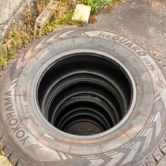 ヨコハマ　アイスガード　バリ溝　23年製　　265/70R16 の画像