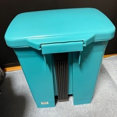 ゴミ箱の画像