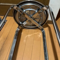 コクヨ丸椅子の画像