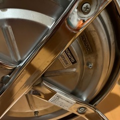 コクヨ丸椅子の画像