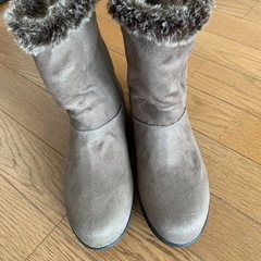 moonstar eve 22.5EEE ファー付き　ハーフブーツの画像