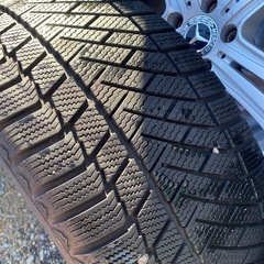 245/45/18スタッドレスの画像