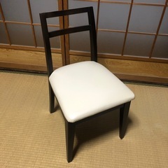 引き取り先見つかりました　大塚家具　ドレッサーチェアの画像