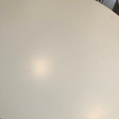 韓国風カフェテーブルの画像