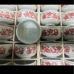 赤い花柄陶器ボウル 20個セットの画像