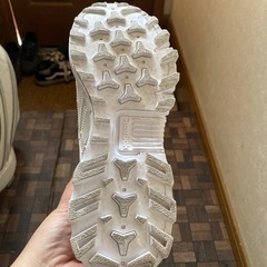 Reebok白スニーカーの画像