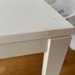 テーブル　ホワイト　机　正方形　IKEAの画像