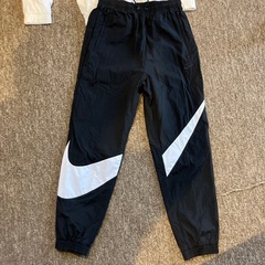 NIKEメンズ上下(新品)Ｓサイズ
の画像