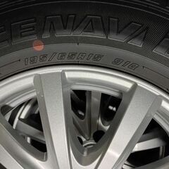 【美品】195/65R15スタッドレスタイヤセット4本 トヨタ車の画像