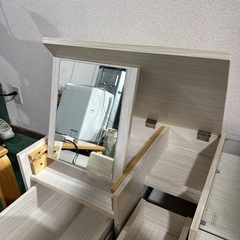 ドレッサー　収納家具　机の画像