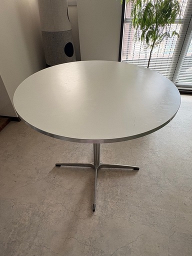 ダイニングテーブル