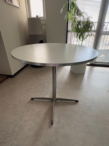 ダイニングテーブル