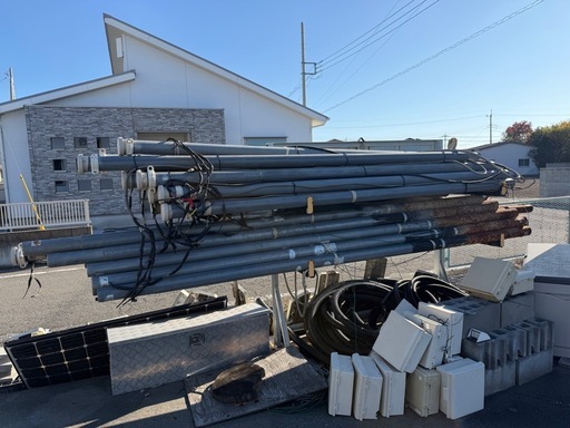 群馬県前橋市より分割仮設電柱多数あります！