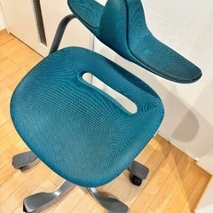 お取り引き中！iPole7 ウリドル チェア 姿勢矯正 グリーンの画像