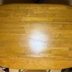 ダイニングテーブルの画像