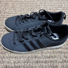 adidasアディダススニーカー26.5cmの画像