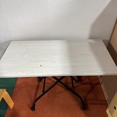 机　折りたたみ机の画像