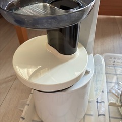 ヒューロム　スロージューサー　　H-AA-WWA17(ホワイト)の画像