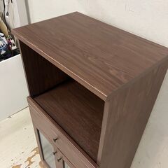  25196  スライド付2枚扉食器棚 NITORI   ◆大阪市内・東大阪市他 6,000円以上ご購入で無料配達いたします！◆ ※高槻・枚方方面◆西宮・尼崎方面◆生駒方面　それぞれ条件付き無料配送あり！            の画像