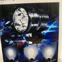 バイク用 フォグランプ LED ホワイト ハイビーム　ロービーム　フラッシュビーム　新品の画像
