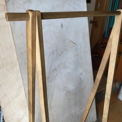 （お話中
）衣類干し　木製ハンガーの画像