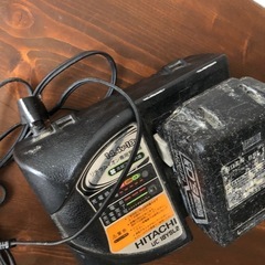 ★日立　HITACHI 充電器充電池セット★の画像