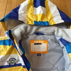 110cm☆スキーウェアの画像