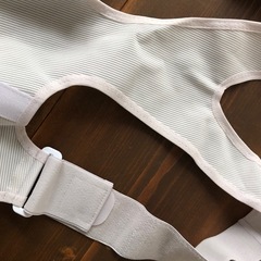 ★極薄背中引き締めベルト　猫背矯正　姿勢矯正Ｍ〜Ｌ★の画像