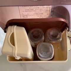 コンビ除菌じょーず+ピジョン哺乳瓶3本の画像