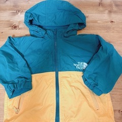 【現金用】食器棚とノースフェイスの画像