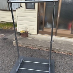 決定）ハンガーラックの画像