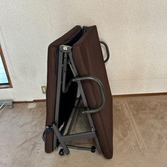 折り畳みベット
の画像
