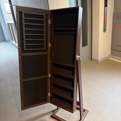 収納式ミラー&椅子の画像