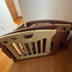 日本育児　ベビーサークル　扉付きの画像