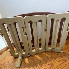 日本育児　ベビーサークル　扉付きの画像